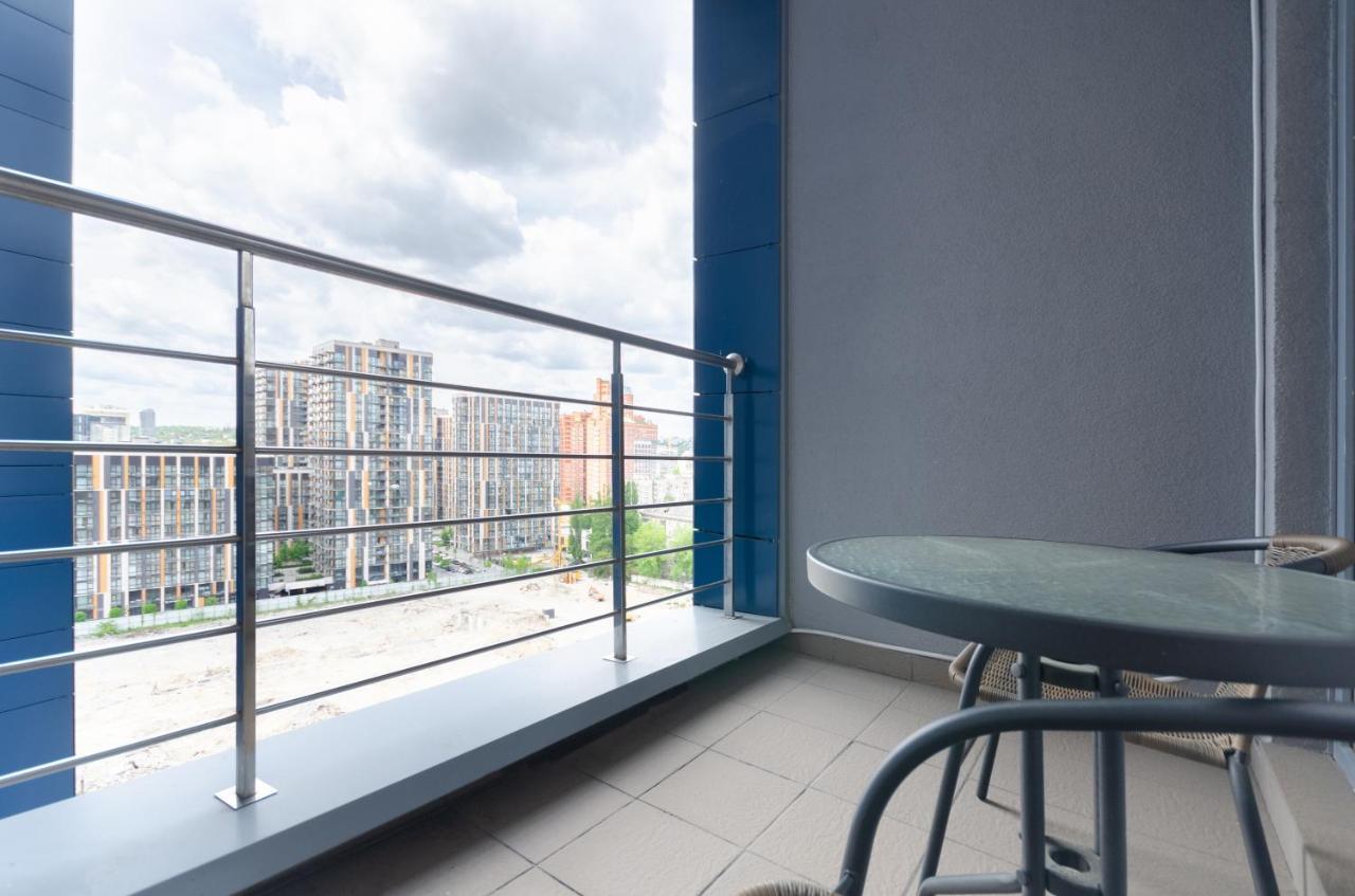 Petrovdom Apartments 10-353 In Rc Central Park, 7 John Mccain Street Kyiv Exterior foto