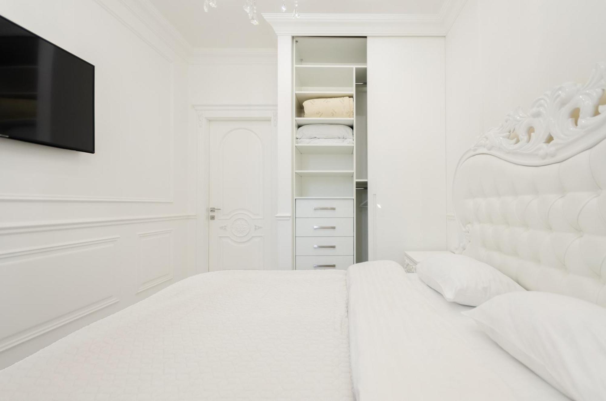 Petrovdom Apartments 10-353 In Rc Central Park, 7 John Mccain Street Kyiv Exterior foto